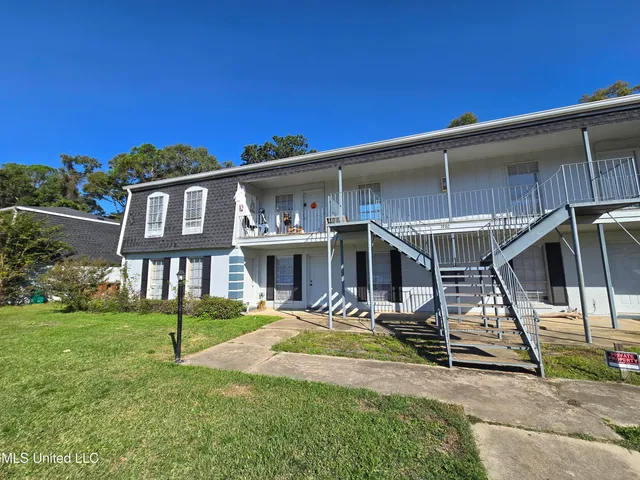 $725 | 1702 Stevens Street, Unit C, Biloxi, MS 39531