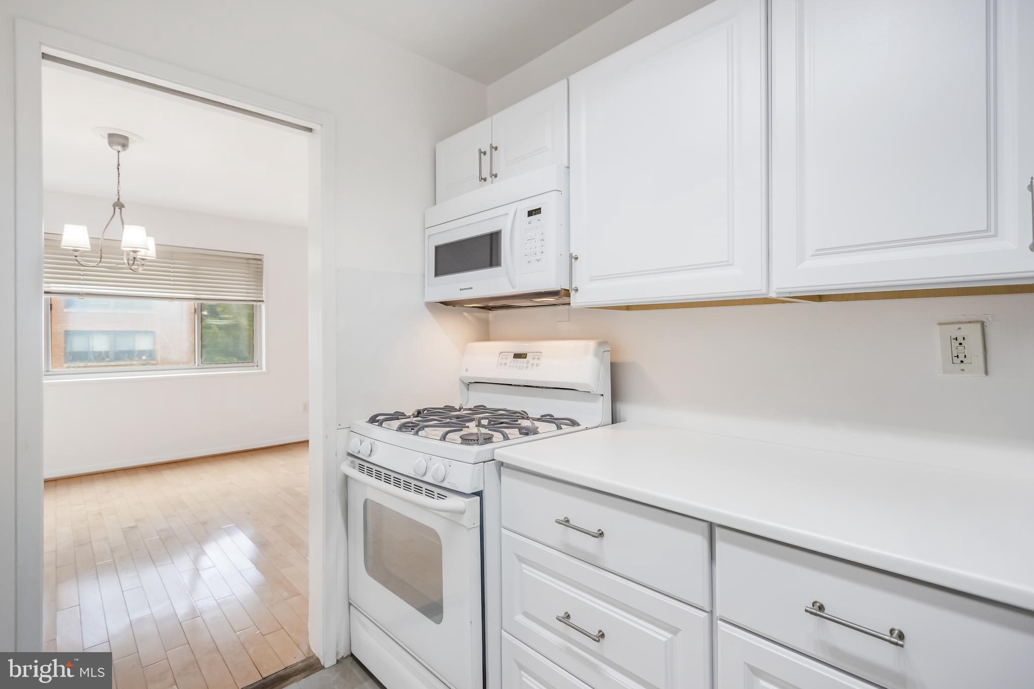 3900 Tunlaw Road Northwest, Unit 305 Washington, DC 20007 - Photo 11 of 32