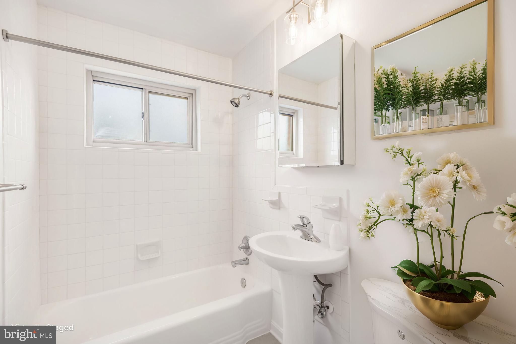 3900 Tunlaw Road Northwest, Unit 305 Washington, DC 20007 - Photo 7 of 32