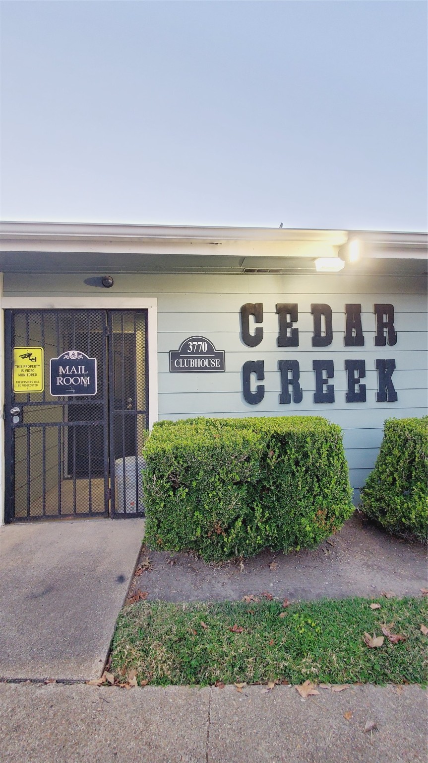 3768 Tanglewilde Street, Unit J5 Houston, TX 77063 - Photo 23 of 24 a front view of a building