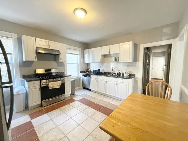$3,800 | 9 Taft Street, Unit 2, Boston, MA 02125