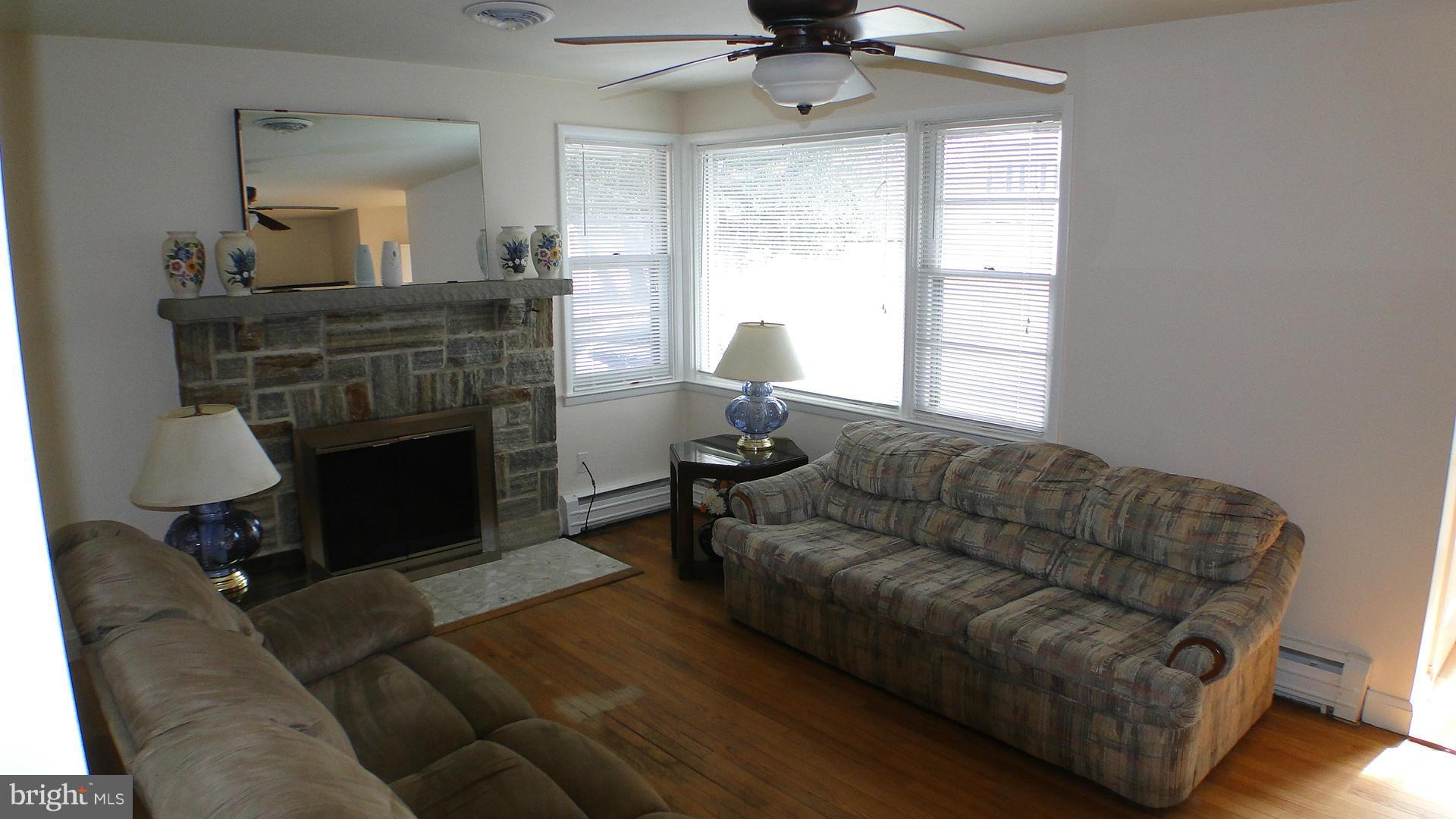 3416 Chapman Road Randallstown, MD 21133 - Photo 3 of 21 Living Room