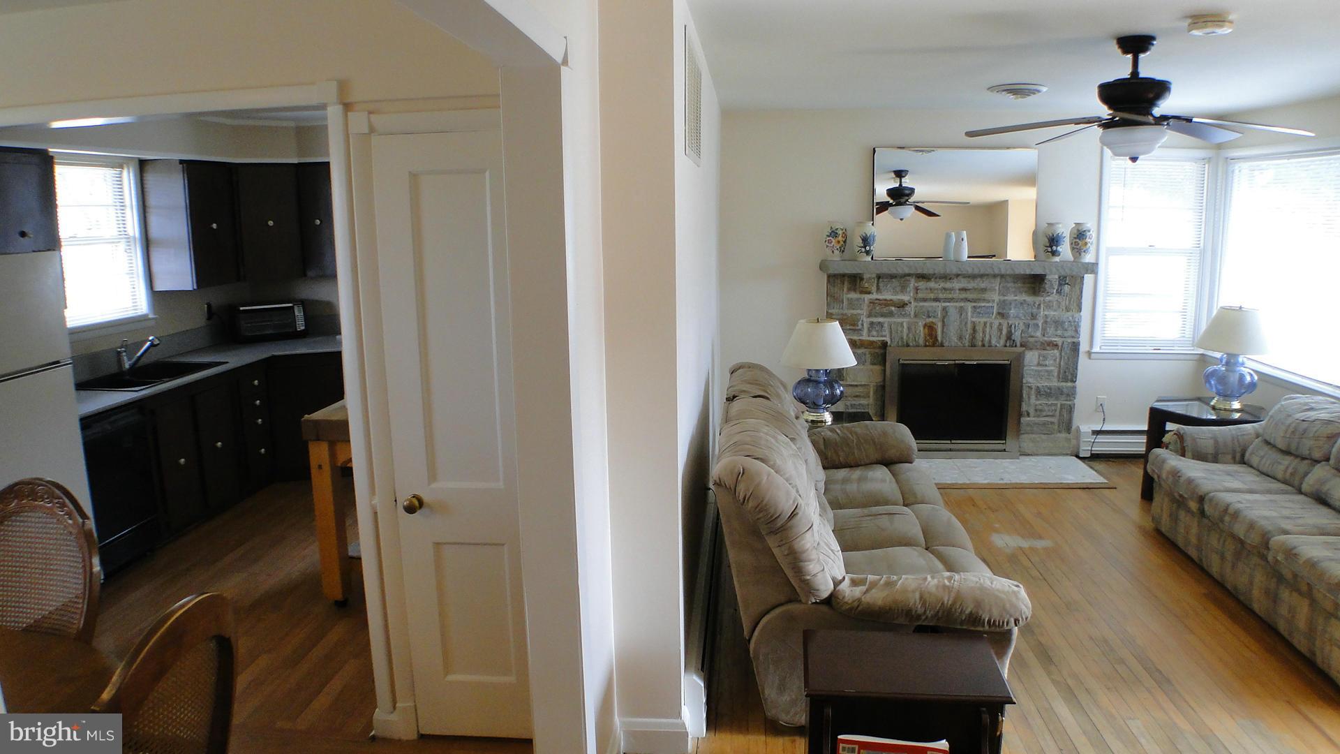 3416 Chapman Road Randallstown, MD 21133 - Photo 4 of 21 Living Room