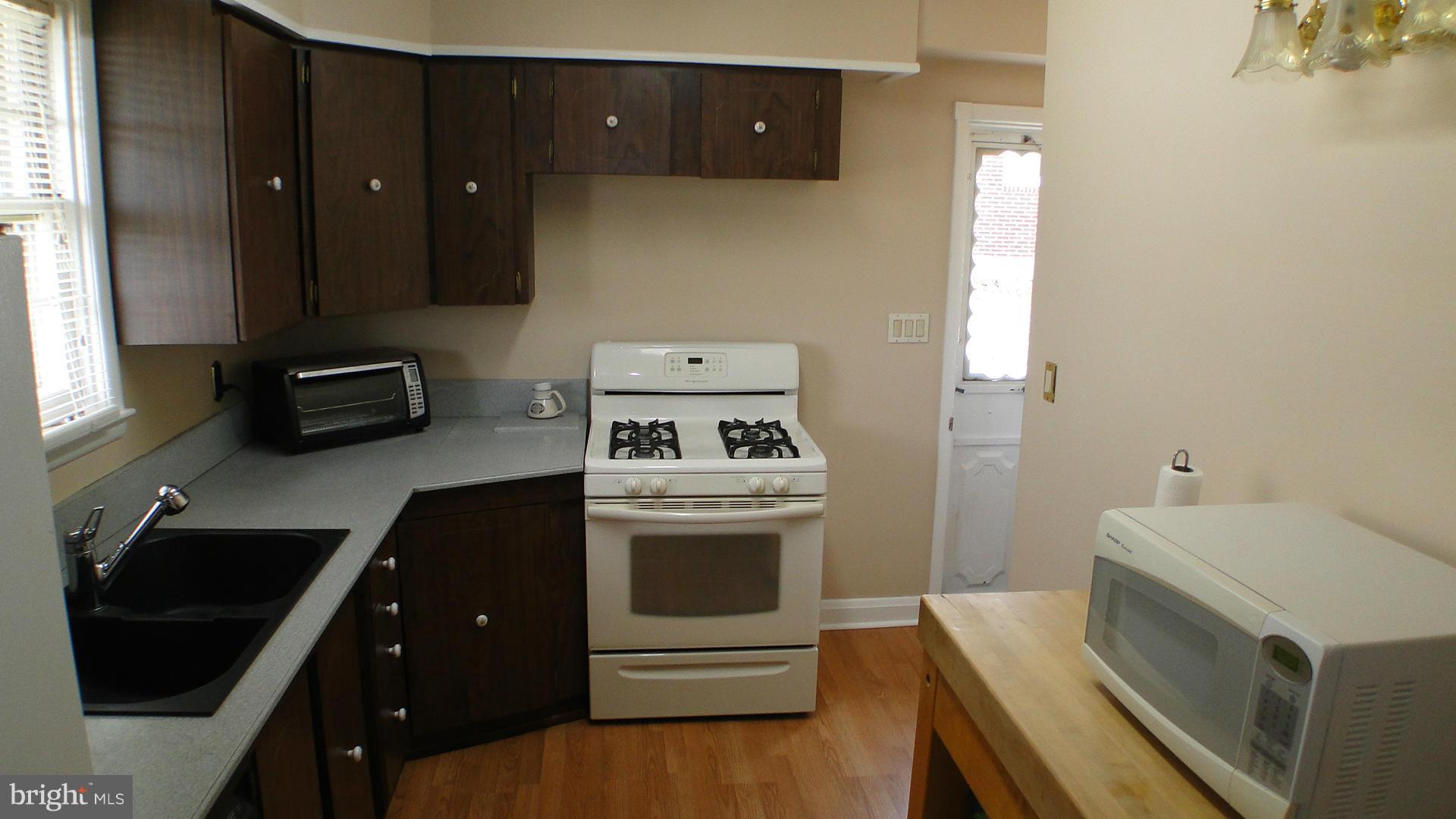 3416 Chapman Road Randallstown, MD 21133 - Photo 8 of 21 Kitchen