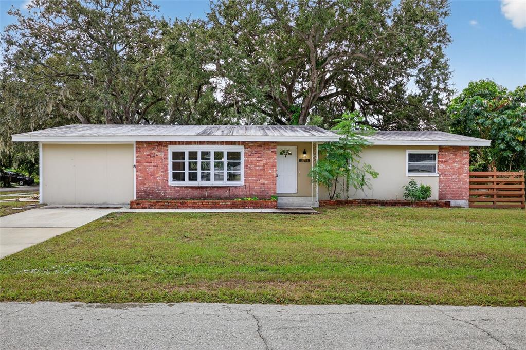 3711 Pinellas Avenue Safety Harbor, FL 34695 - Photo 1 of 36