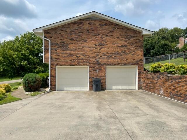 1110 Fall Creek Road Kingsport, TN 37664 - Photo 4 of 52 IMG_0570