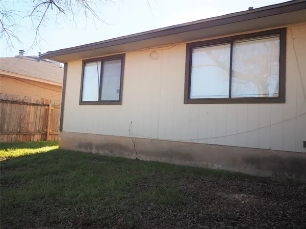 $1,650 | 1403 Hermitage Drive, Round Rock, TX 78681
