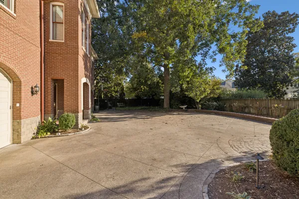 $6,149,900 | 214 3rd Avenue South, Franklin, TN 37064