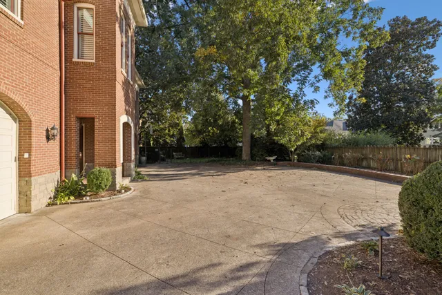 $7,750,000 | 214 3rd Avenue South, Franklin, TN 37064