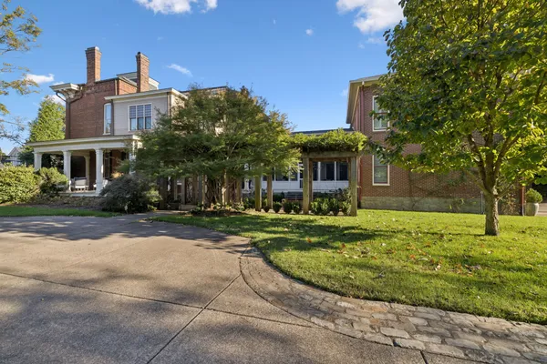 $6,149,900 | 214 3rd Avenue South, Franklin, TN 37064