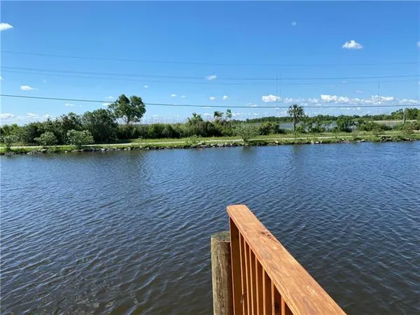 $1,950 | 217 Marina Road, Chalmette, LA 70043