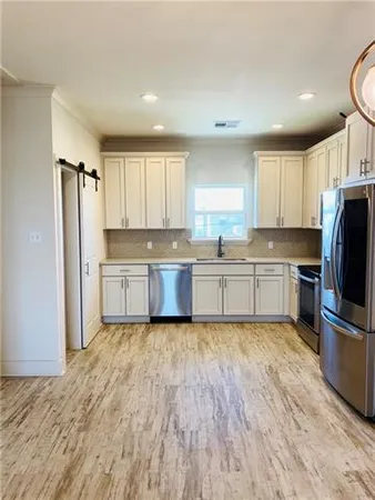 $1,950 | 217 Marina Road, Chalmette, LA 70043