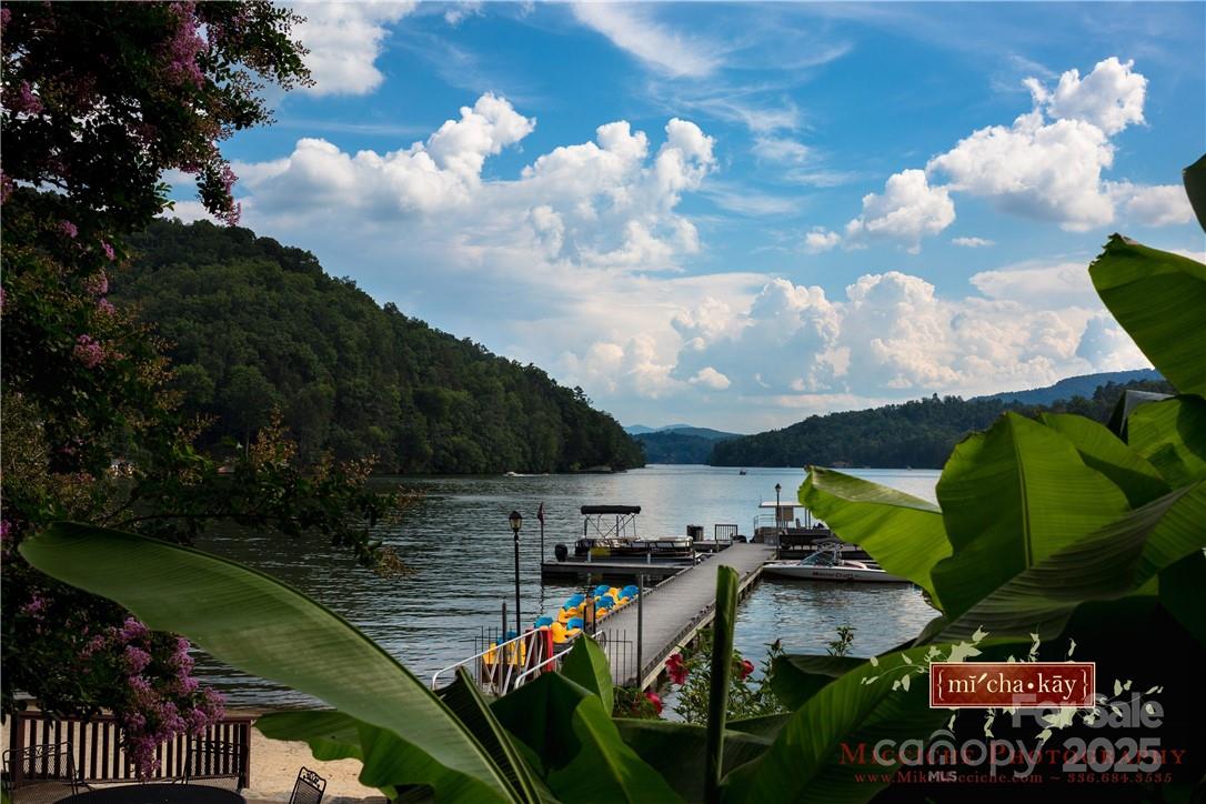 31 High Rock Ridge, Unit 31 Lake Lure, NC 28746 - Photo 19 of 41 a view of a terrace