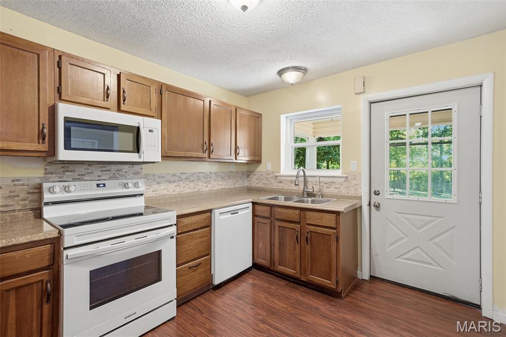 2243 Henson Farm Road Festus, MO 63028 - Photo 10 of 49