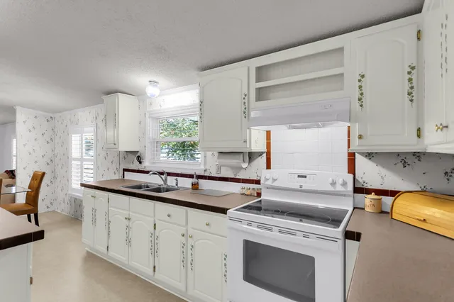 $298,800 | 408 Treeline Drive, Moncks Corner, SC 29461