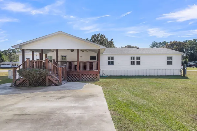 $298,800 | 408 Treeline Drive, Moncks Corner, SC 29461