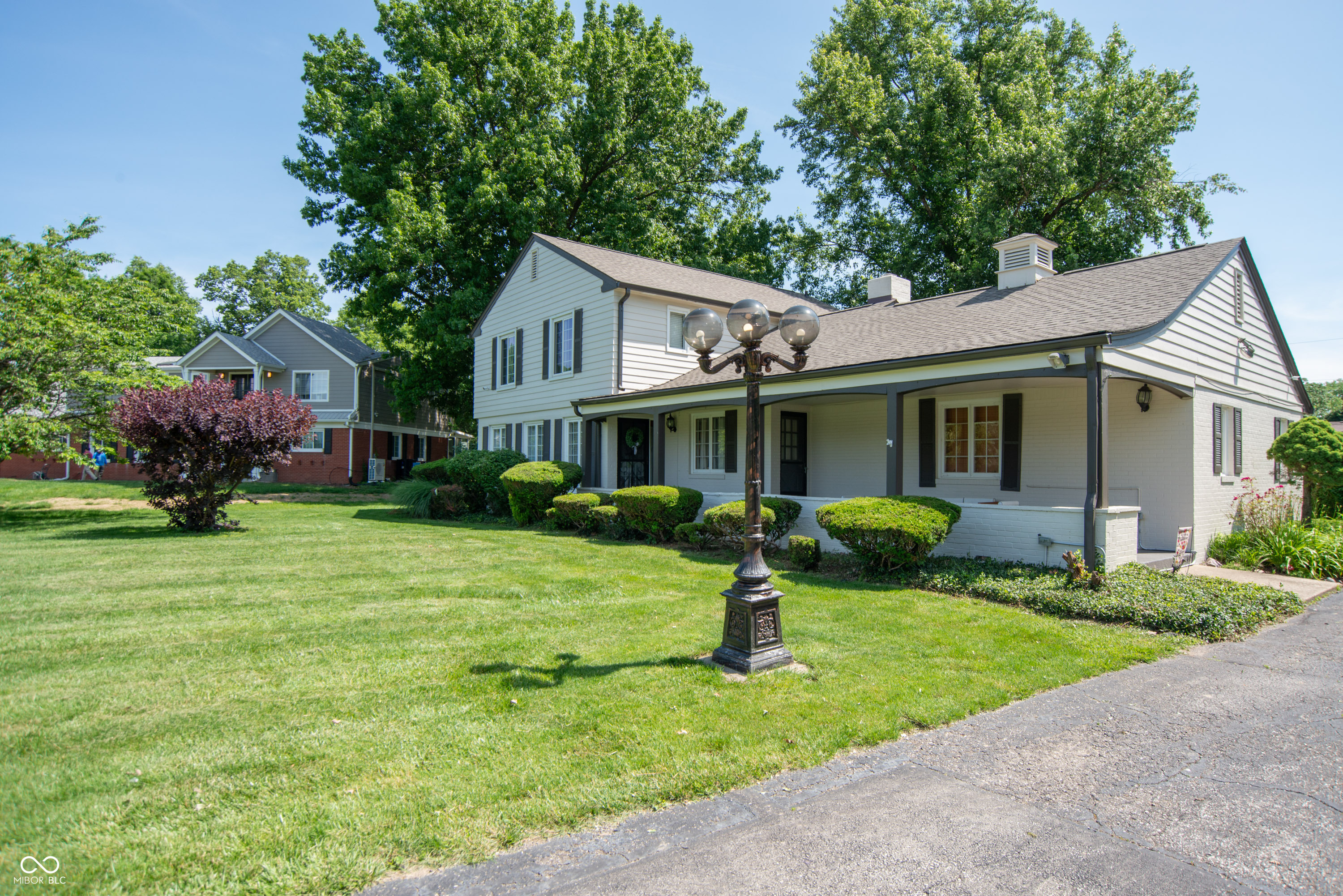 5441 Brendonridge Road Indianapolis, IN 46226 - Photo 2 of 36