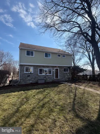 $349,900 | 188 Hillcrest Road, New Holland, PA 17557