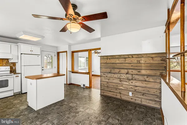 $349,900 | 188 Hillcrest Road, New Holland, PA 17557