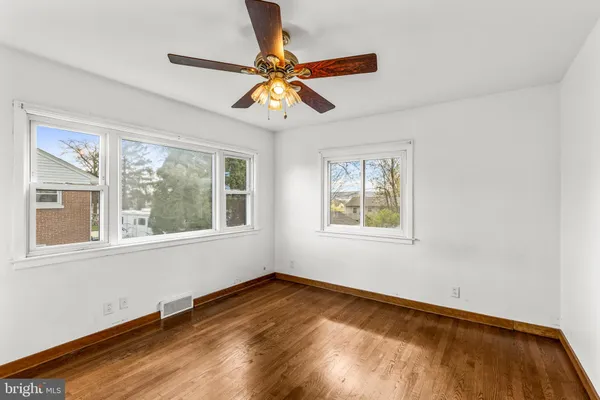 $349,900 | 188 Hillcrest Road, New Holland, PA 17557