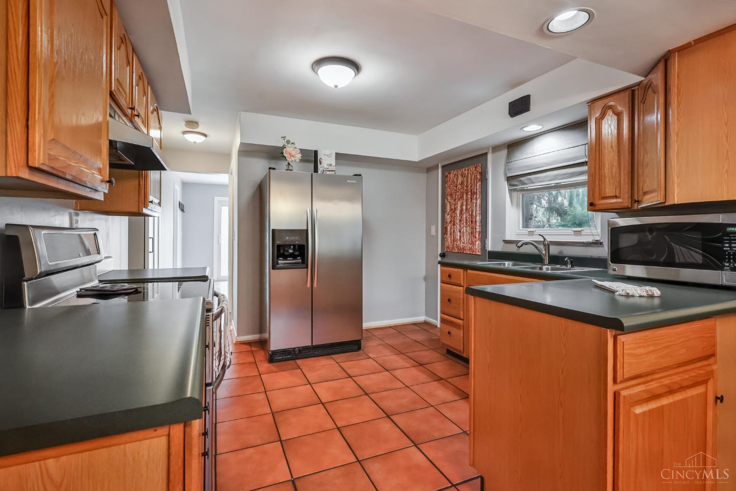 1559 Springdale Road Cincinnati, OH 45231 - Photo 7 of 49 Gallery Image 7
