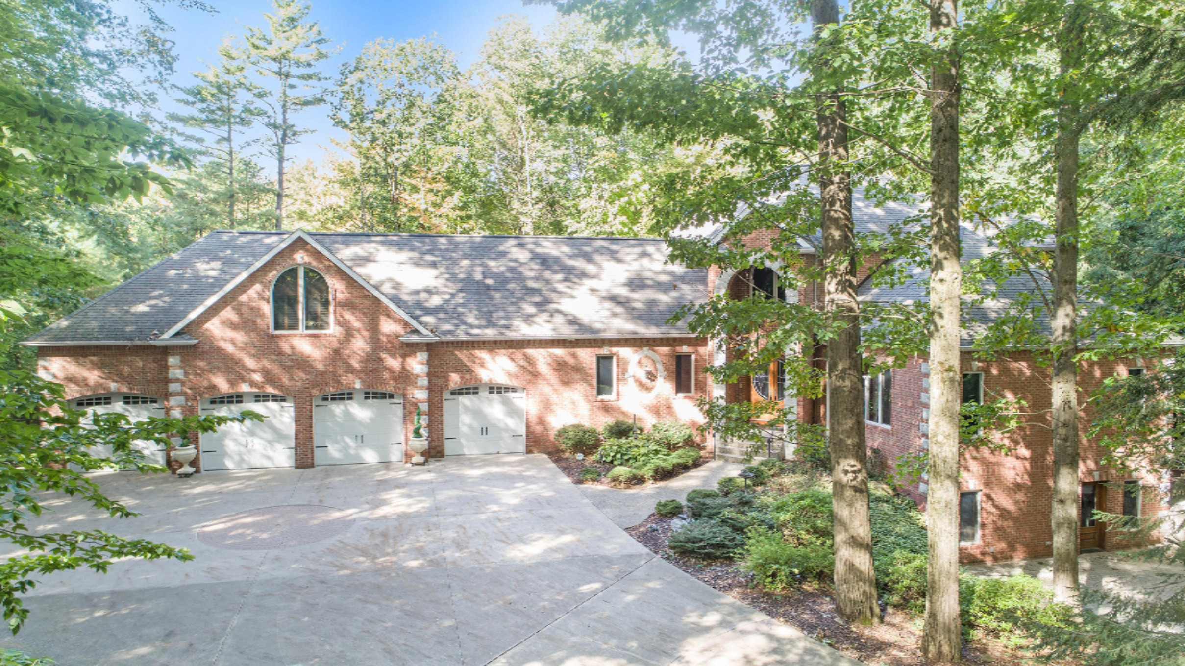 19175 Elizabeth Court Spring Lake, MI 49456 - Photo 3 of 70 DJI_0494