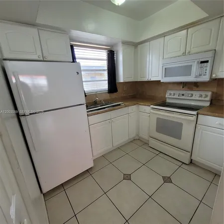 $159,900 | 1370 Northeast 119th Street, Unit 137015, Miami, FL 33161