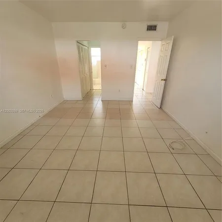 $159,900 | 1370 Northeast 119th Street, Unit 137015, Miami, FL 33161