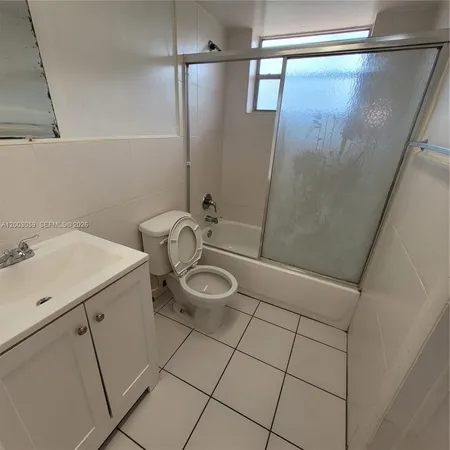 $159,900 | 1370 Northeast 119th Street, Unit 137015, Miami, FL 33161