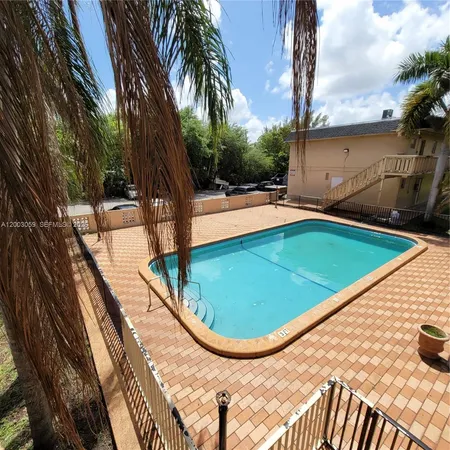 $159,900 | 1370 Northeast 119th Street, Unit 137015, Miami, FL 33161