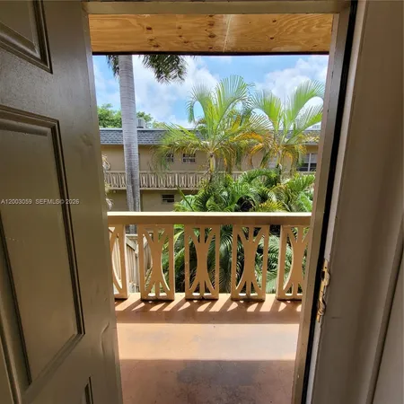 $159,900 | 1370 Northeast 119th Street, Unit 137015, Miami, FL 33161