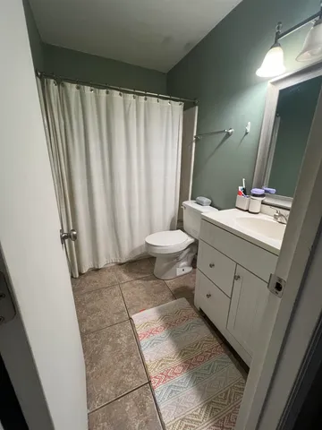 $900 | 285 Dixie Drive, Unit B2, Tallahassee, FL 32304