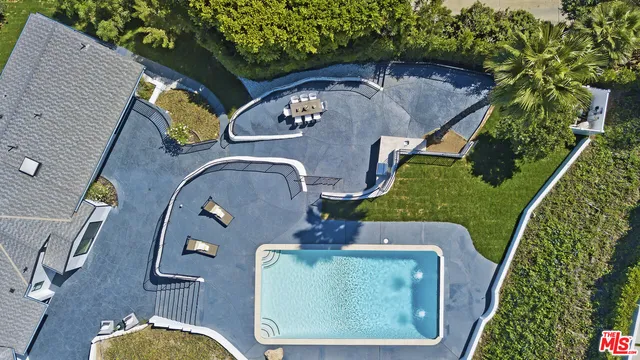 $3,498,000 | 3712 Berry Drive, Studio City, CA 91604