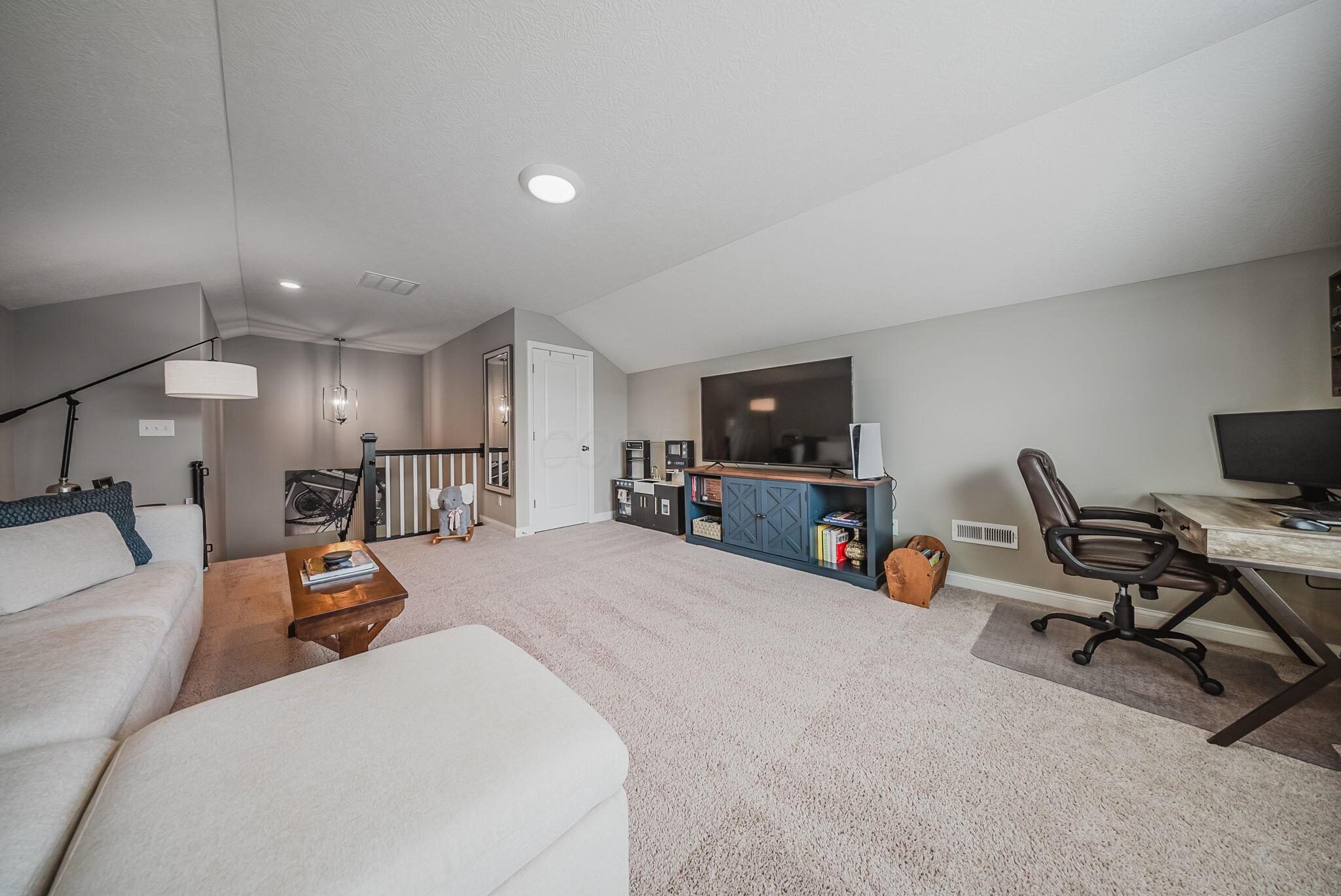 6847 Olde Dutch Road Westerville, OH 43081 - Photo 32 of 48