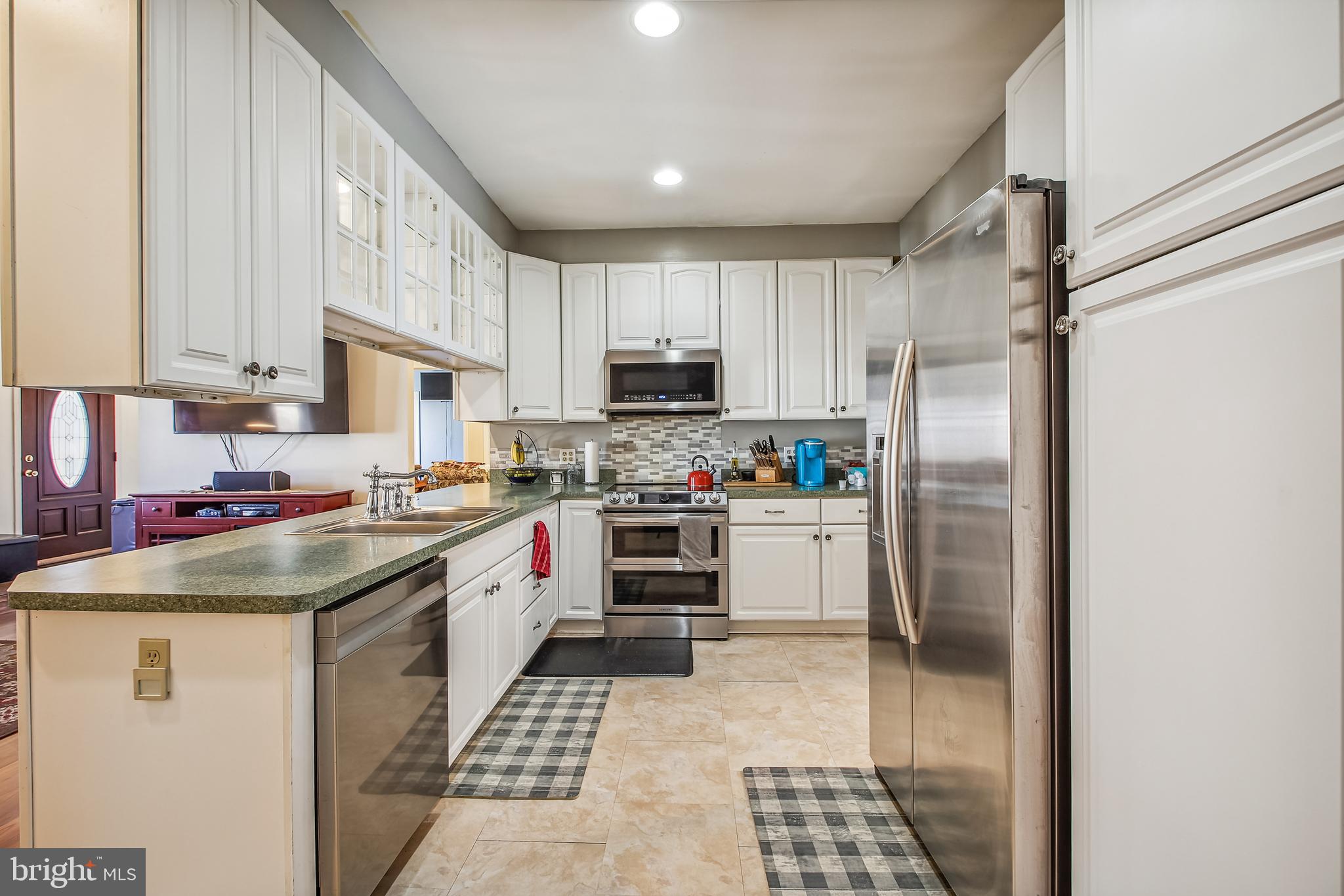 2572 Davidsonville Road Gambrills, MD 21054 - Photo 15 of 23 Kitchen