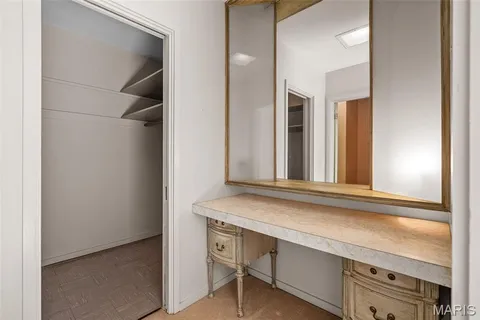 $550,000 | 28 Black Oak Drive, Sunset Hills, MO 63127