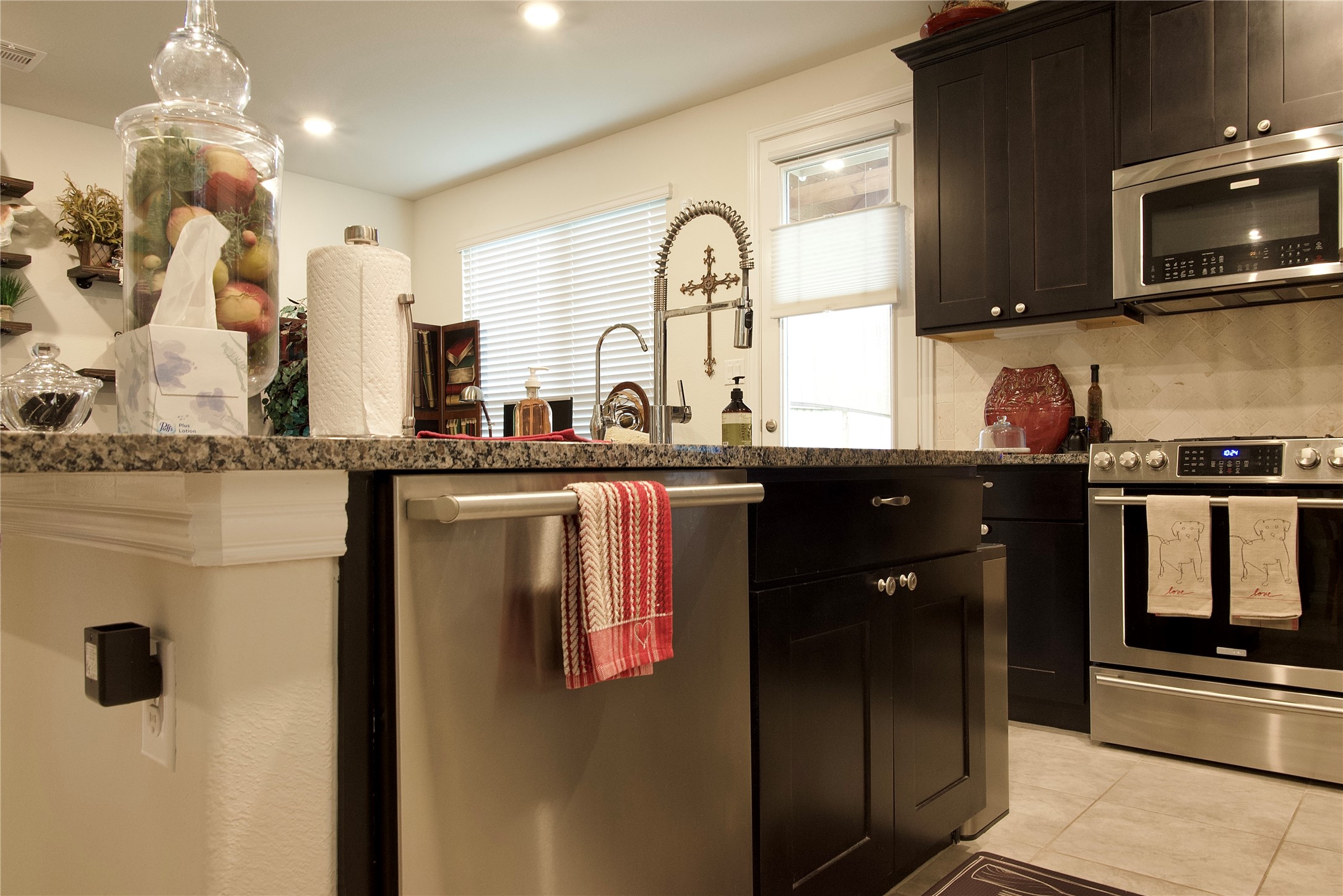 1838 Ryon Falls Drive Richmond, TX 77469 - Photo 9 of 41