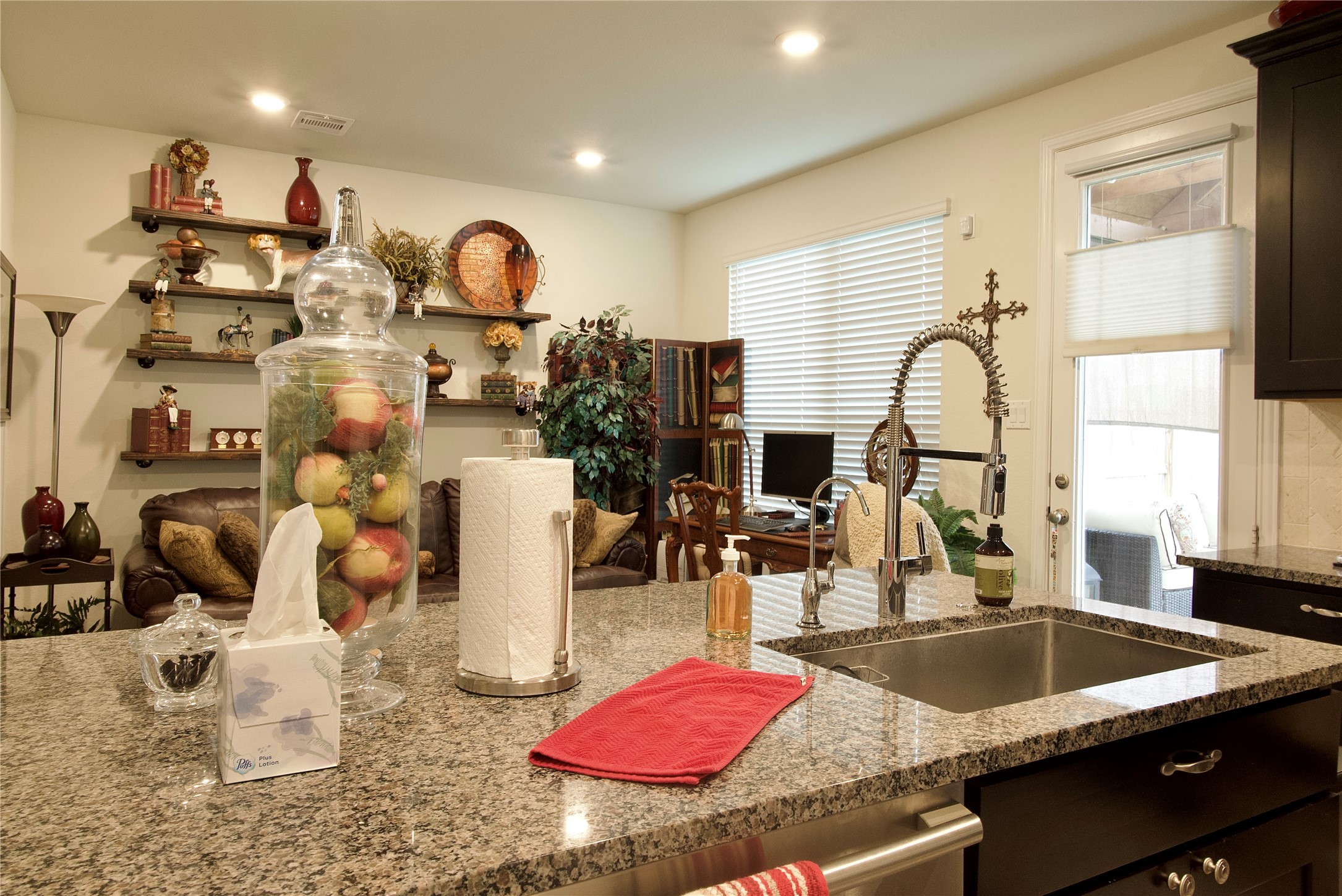 1838 Ryon Falls Drive Richmond, TX 77469 - Photo 10 of 41
