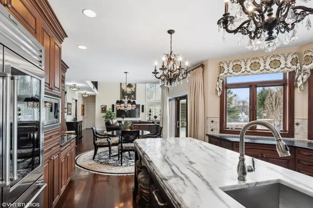 $1,899,900 | 11 Moate Lane, Barrington Hills, IL 60010