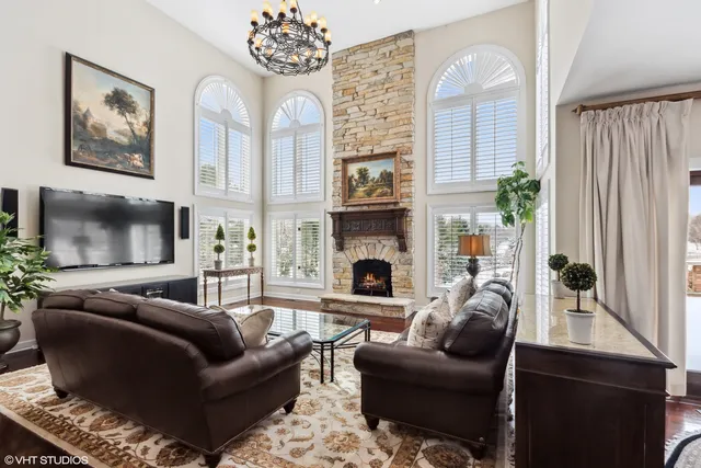 $1,899,900 | 11 Moate Lane, Barrington Hills, IL 60010