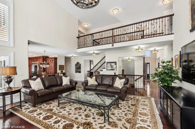 $1,899,900 | 11 Moate Lane, Barrington Hills, IL 60010