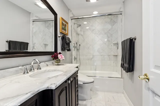 $1,899,900 | 11 Moate Lane, Barrington Hills, IL 60010