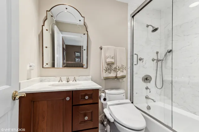 $1,899,900 | 11 Moate Lane, Barrington Hills, IL 60010