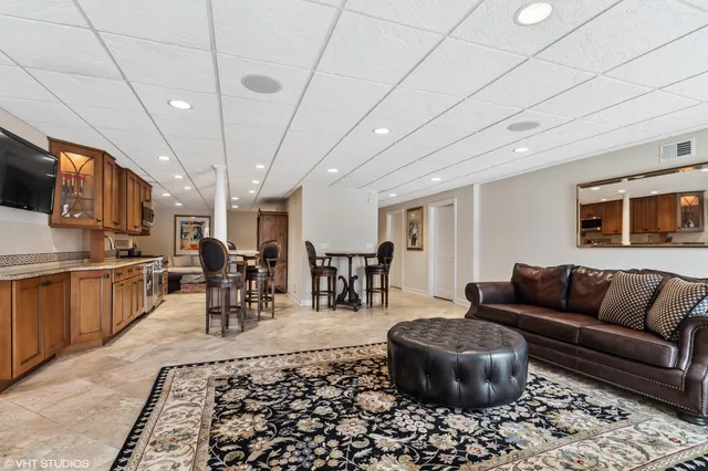 $1,899,900 | 11 Moate Lane, Barrington Hills, IL 60010