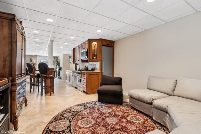 $1,899,900 | 11 Moate Lane, Barrington Hills, IL 60010