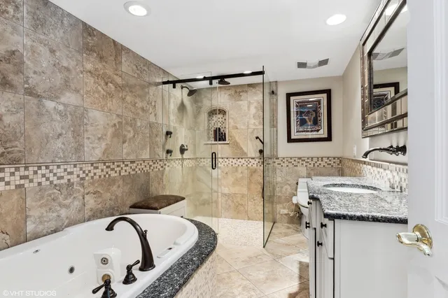 $1,899,900 | 11 Moate Lane, Barrington Hills, IL 60010