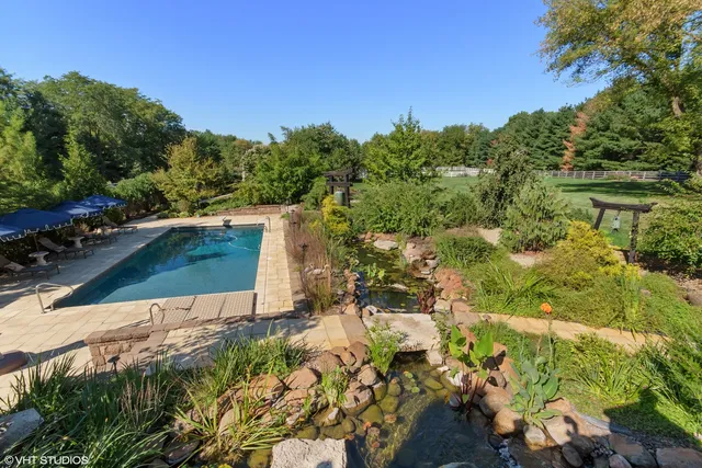 $1,899,900 | 11 Moate Lane, Barrington Hills, IL 60010