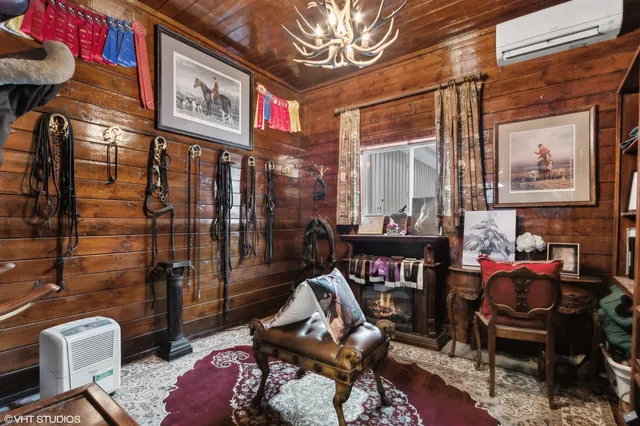 $1,899,900 | 11 Moate Lane, Barrington Hills, IL 60010