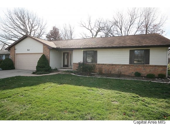 52 Camelot Drive Rochester, IL 62563 - Photo 1 of 21