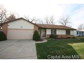 52 Camelot Drive Rochester, IL 62563 - Photo 2 of 21